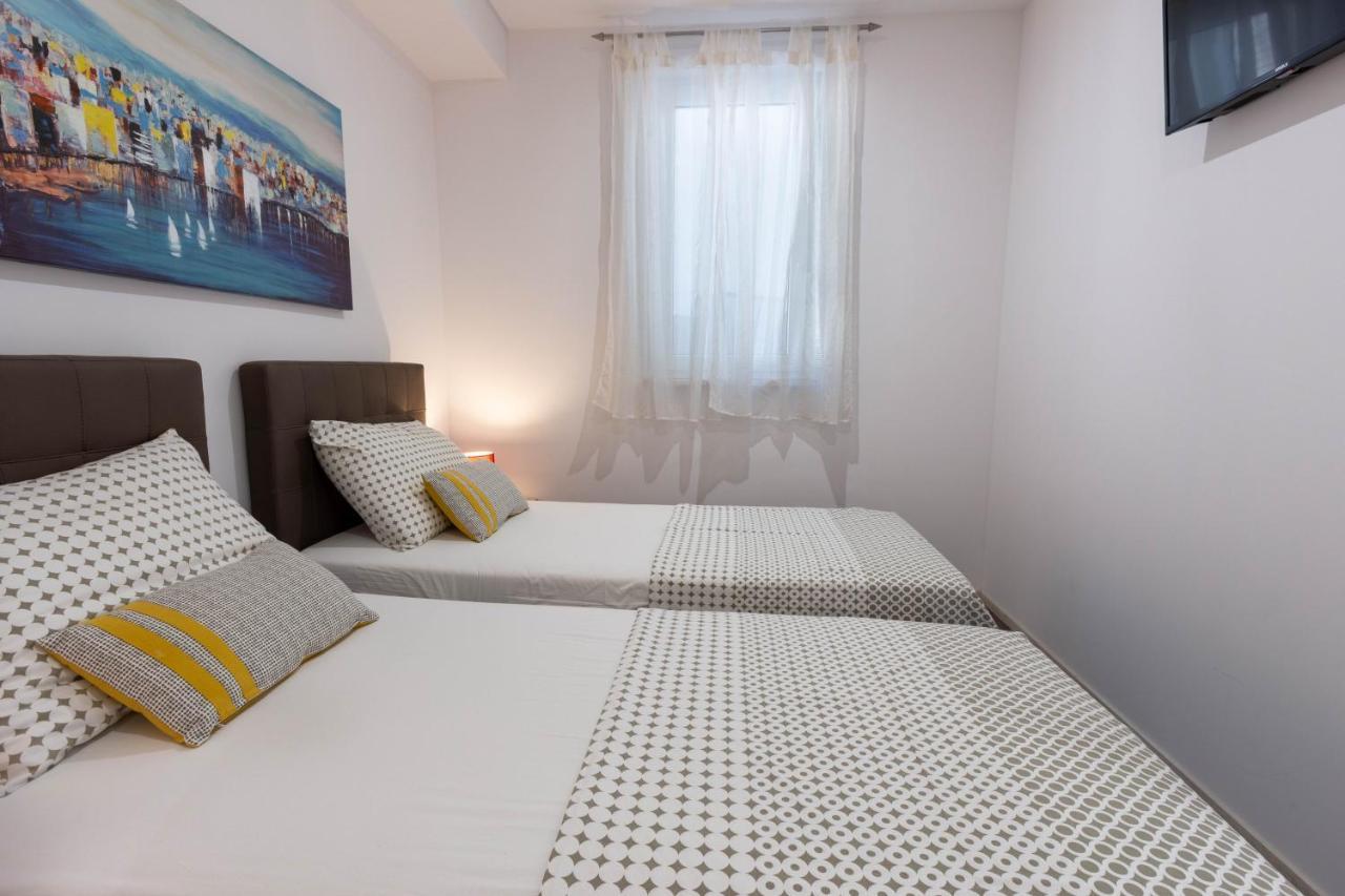 Apartman Dora Podstrana Eksteriør billede